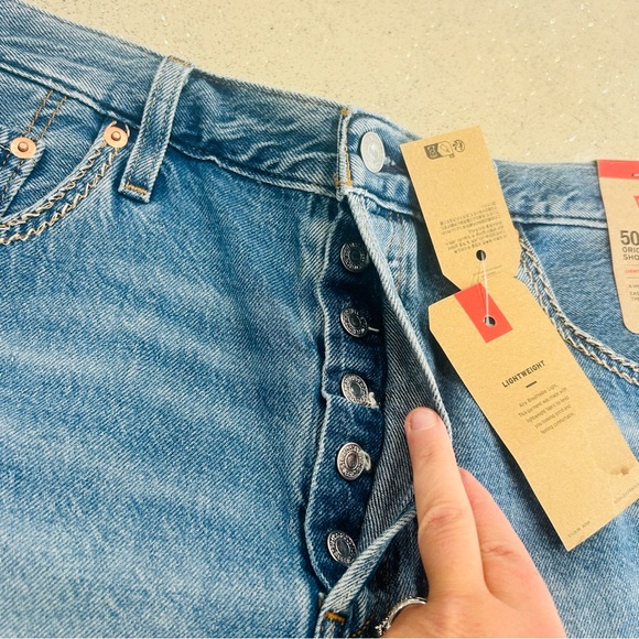 Levi's Women's 501 Original High-Rise Jean Shorts Size 33/Distressed/Lightweight - Picture 10 of 16